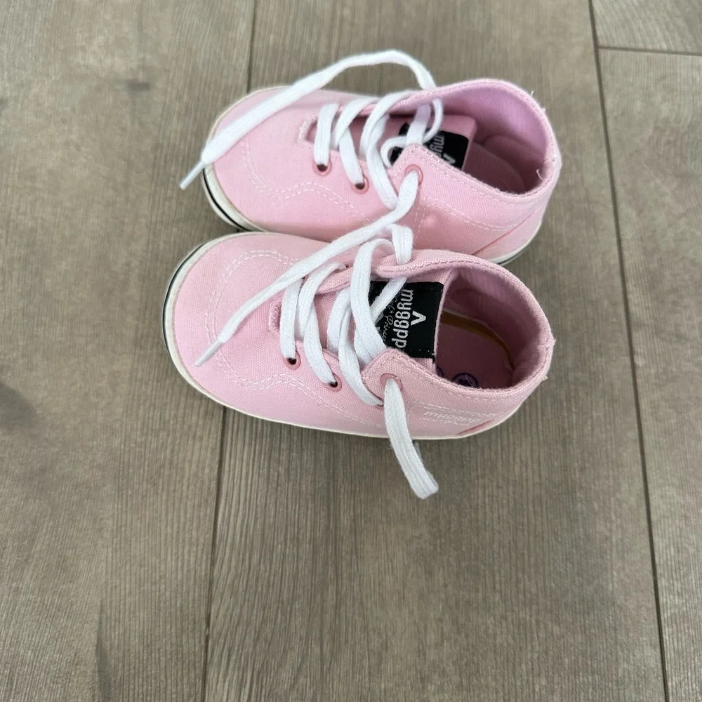 New Boutique Baby Girl Soft Crib First Steps Walking Canvas Shoes Sneakers Sz 5